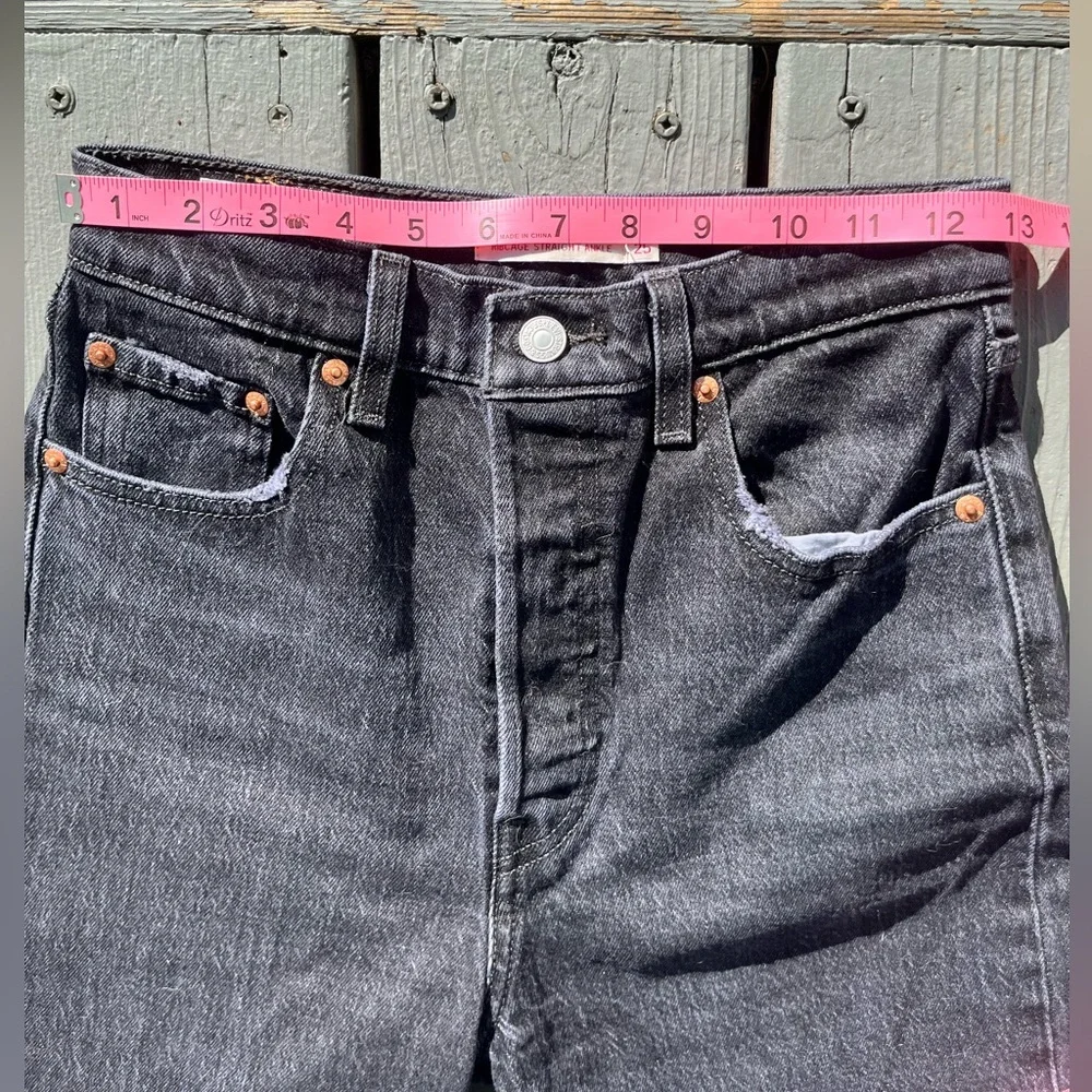 Levi’s Ribcage Jeans - Picture 6 of 8